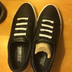 LEATHER SKECHERS SPORT SHOES